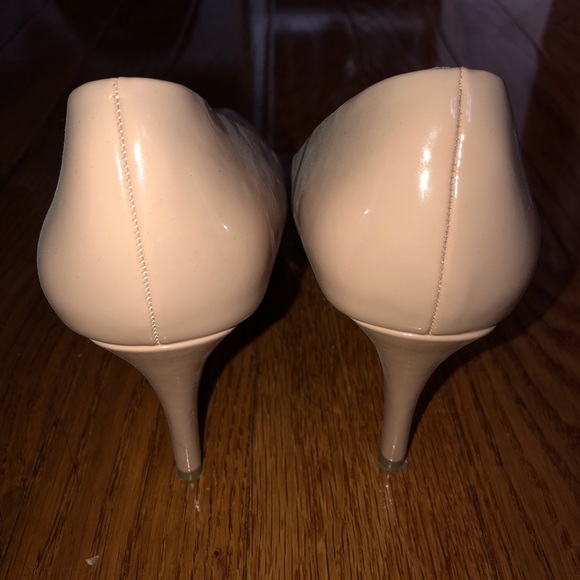 Heels - Picture 3 of 3
